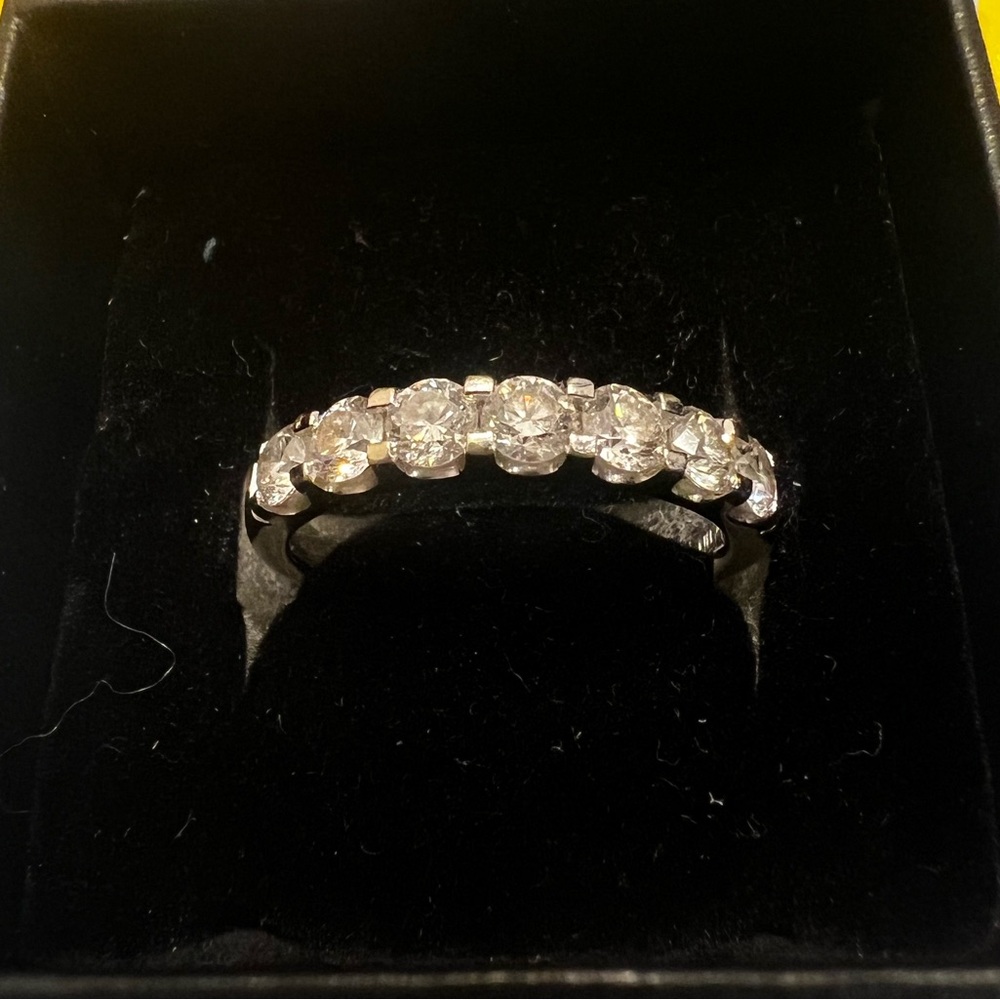 14K White Gold & 1ctw Seven Diamond Beautiful Anniversary Wedding Band Ring Sz 8